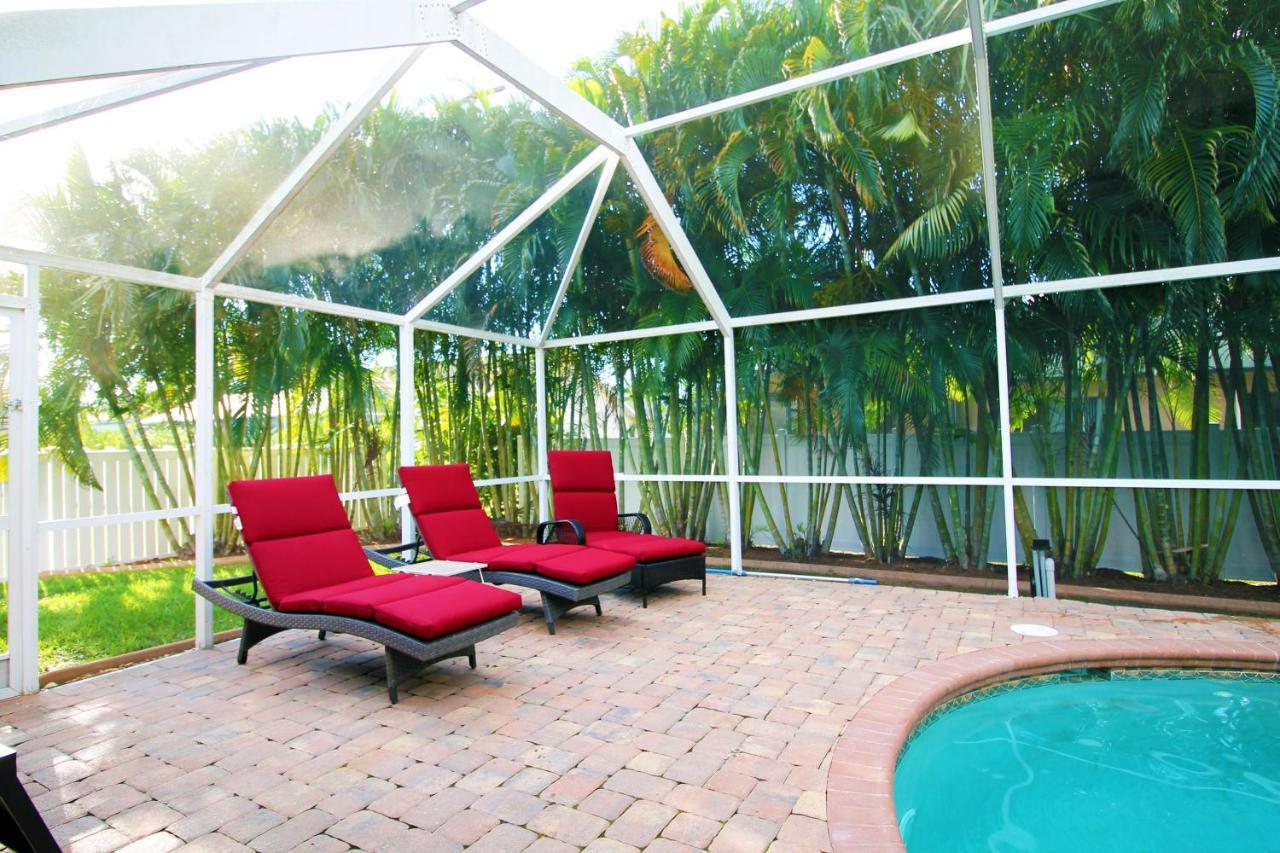 Luxury Home, Hot Tub, Heated Pool, Tiki Bar - Villa Spain 케이프코럴 외부 사진